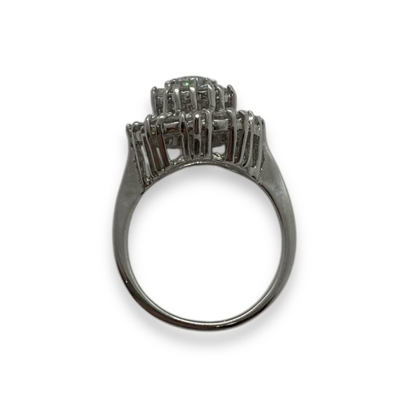 Cubic Zirconia Cluster Stacked Silver Tone Cocktail Ring Size 8 - Picture 7 of 8